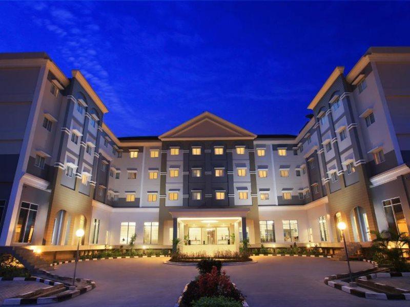 Brits Hotel Pangkalan Bun Pangkalanbuun Exterior foto